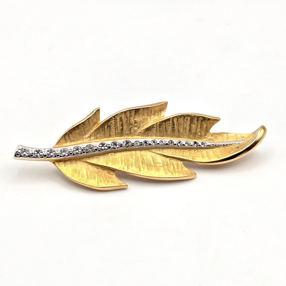 Vintage Gold Tone Leaf Brooch Rhinestone Accent Textured‎ Feather Pin Jewelry